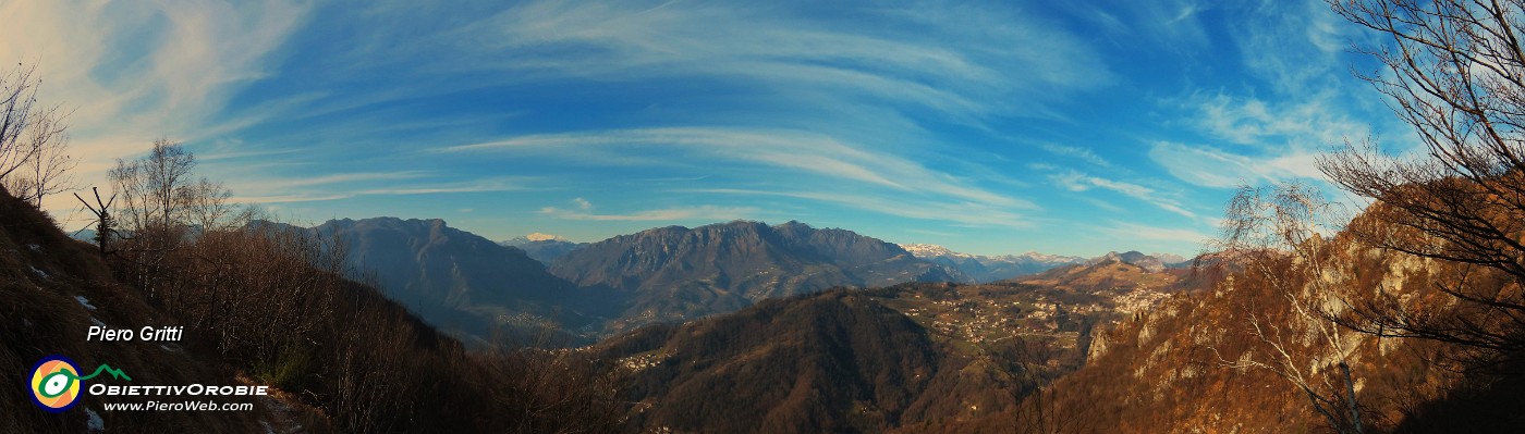 19 Vista panoramica su Val Brembana.jpg
